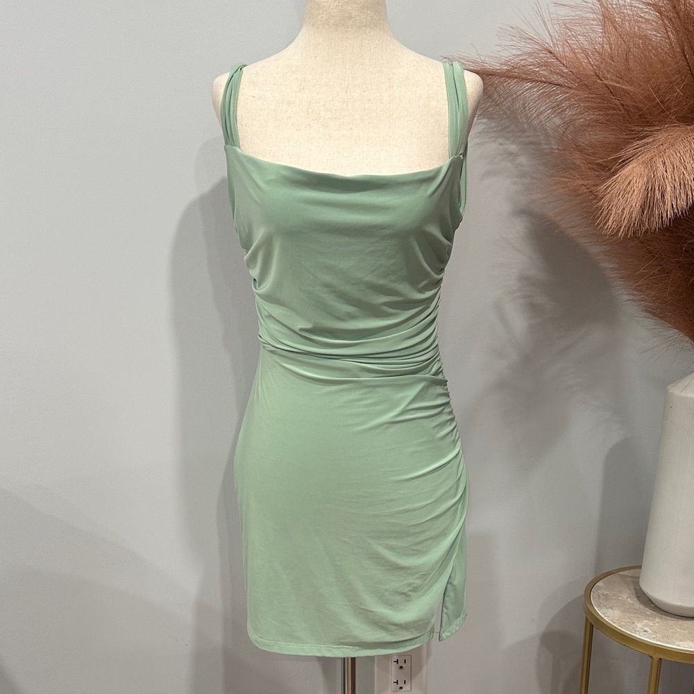 Elegant Mint Green Women's Dress